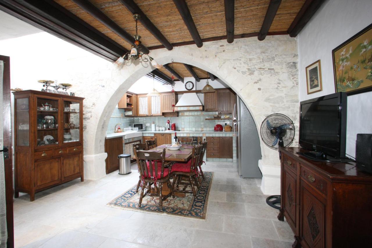 Afames House - Beautiful Traditional House Omodos Bagian luar foto